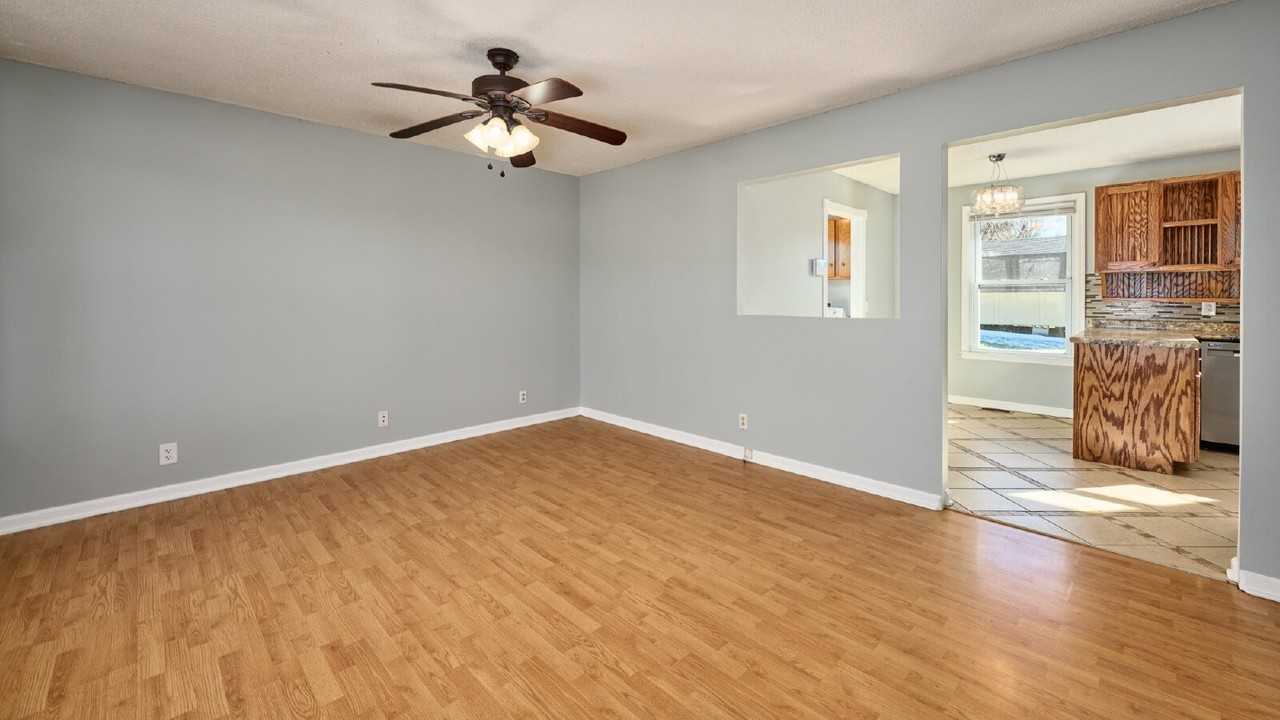 2317 Beechwood Dr - Photo 2 of 17