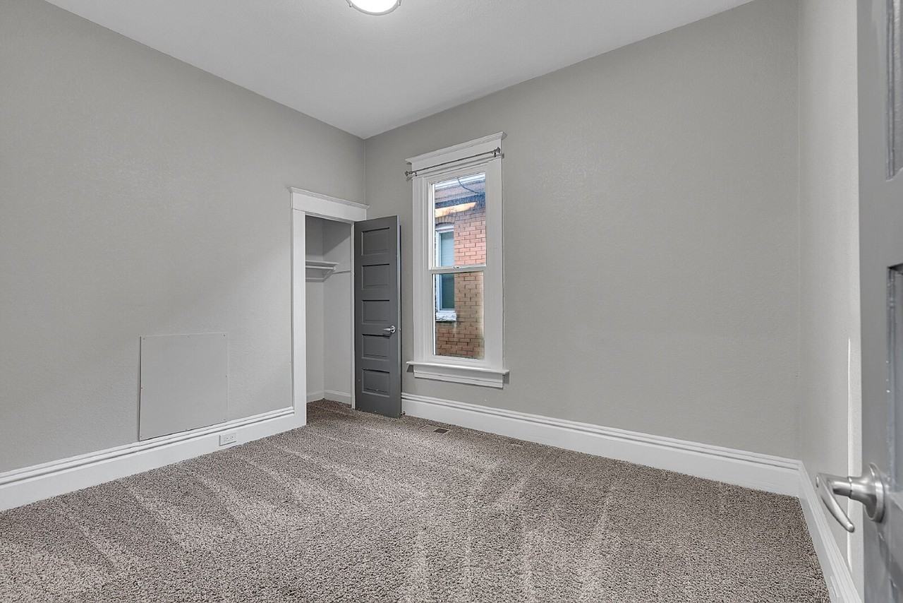 2515 N Franklin St - Photo 7 of 30