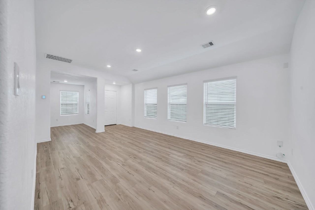 17607 Longwood Trace Ln - Photo 4 of 20