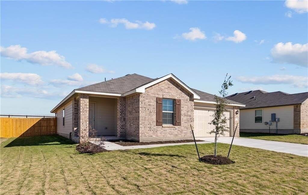 1605 Mesa Verde Dr - Photo 2 of 16