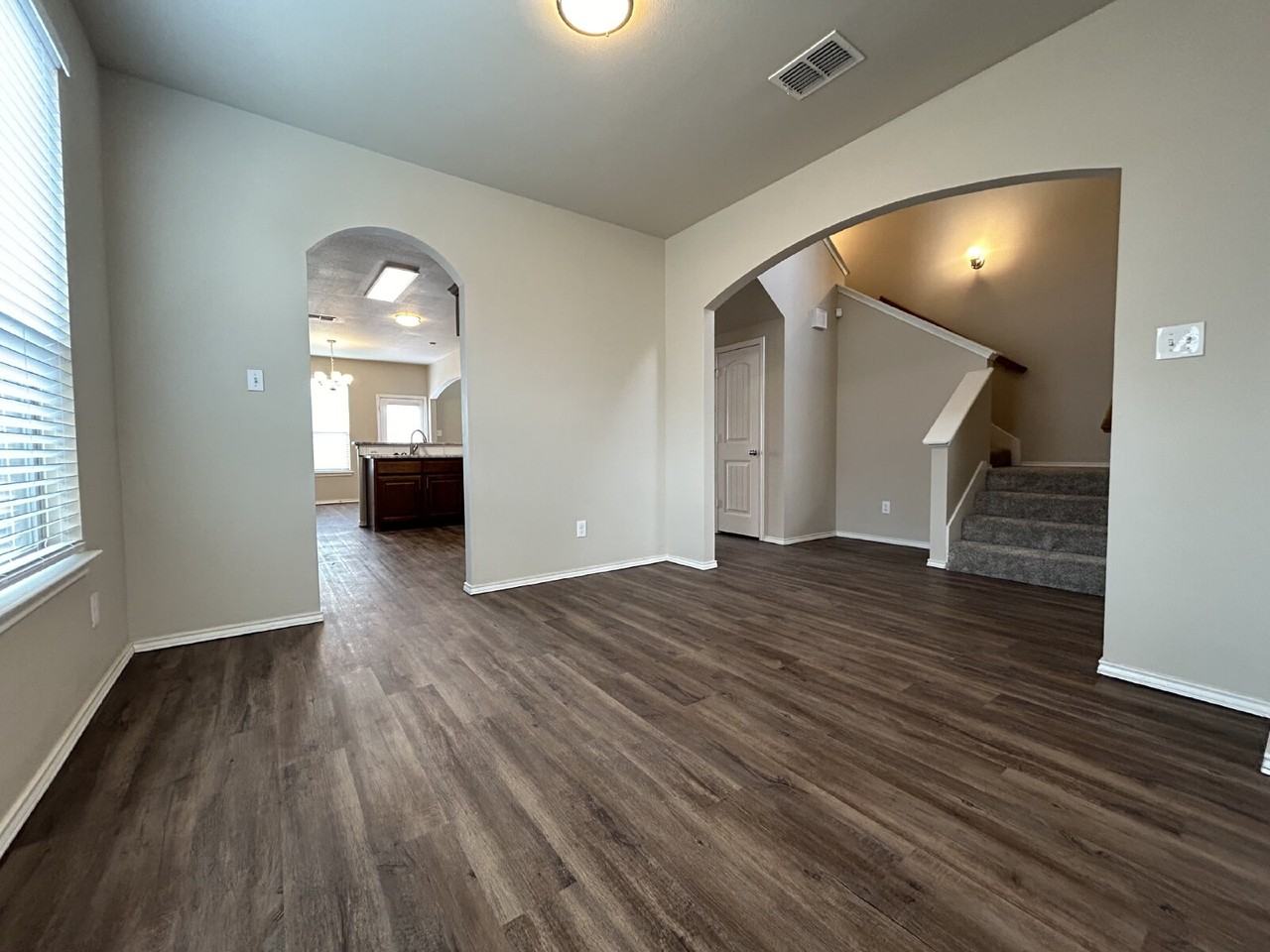 1512 Westminister Ave - Photo 4 of 24