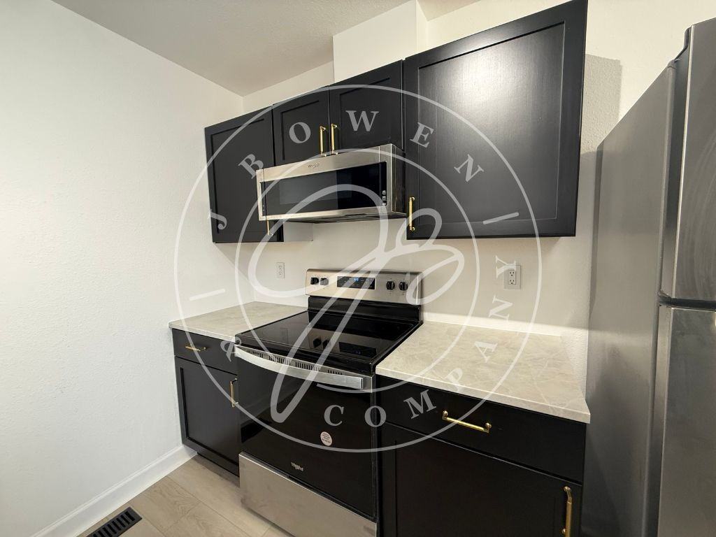 5735 Ryewyck Dr - Photo 7 of 12