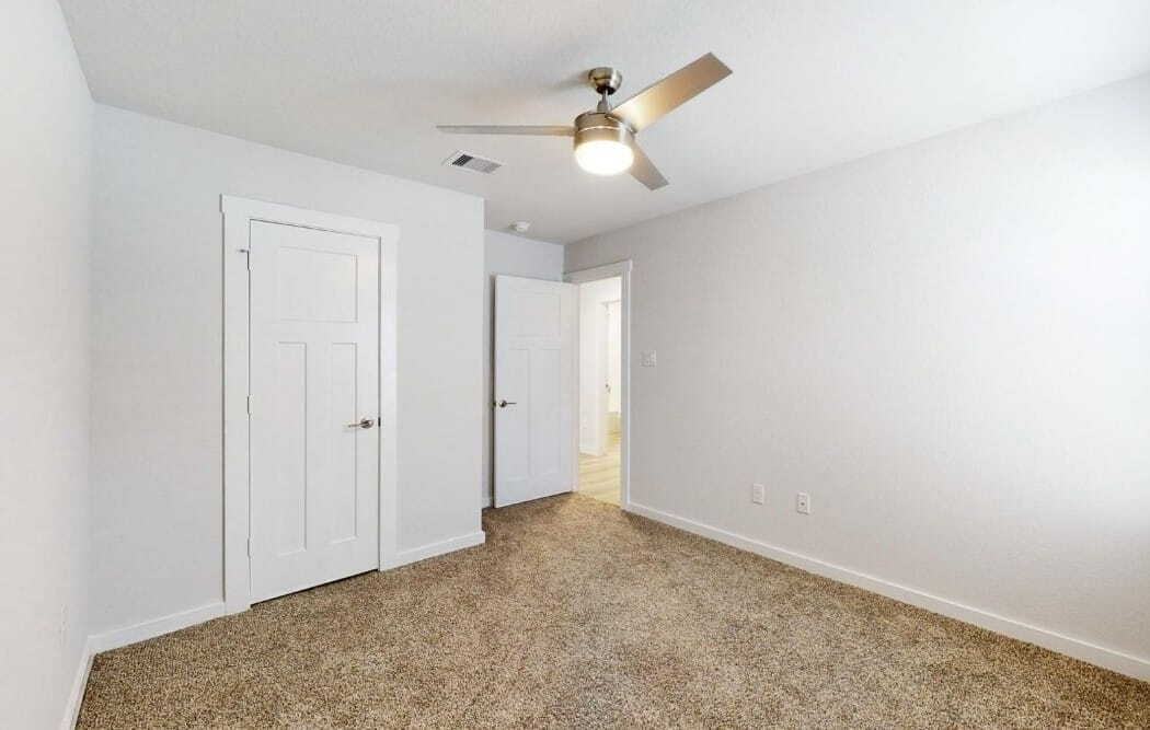 1010 Amistad Loop - Photo 7 of 10