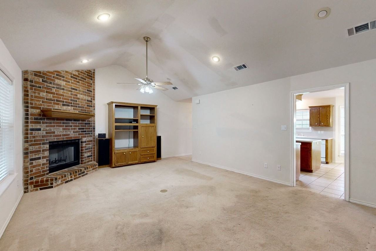 6054 Clay Pit Rd - Photo 5 of 18