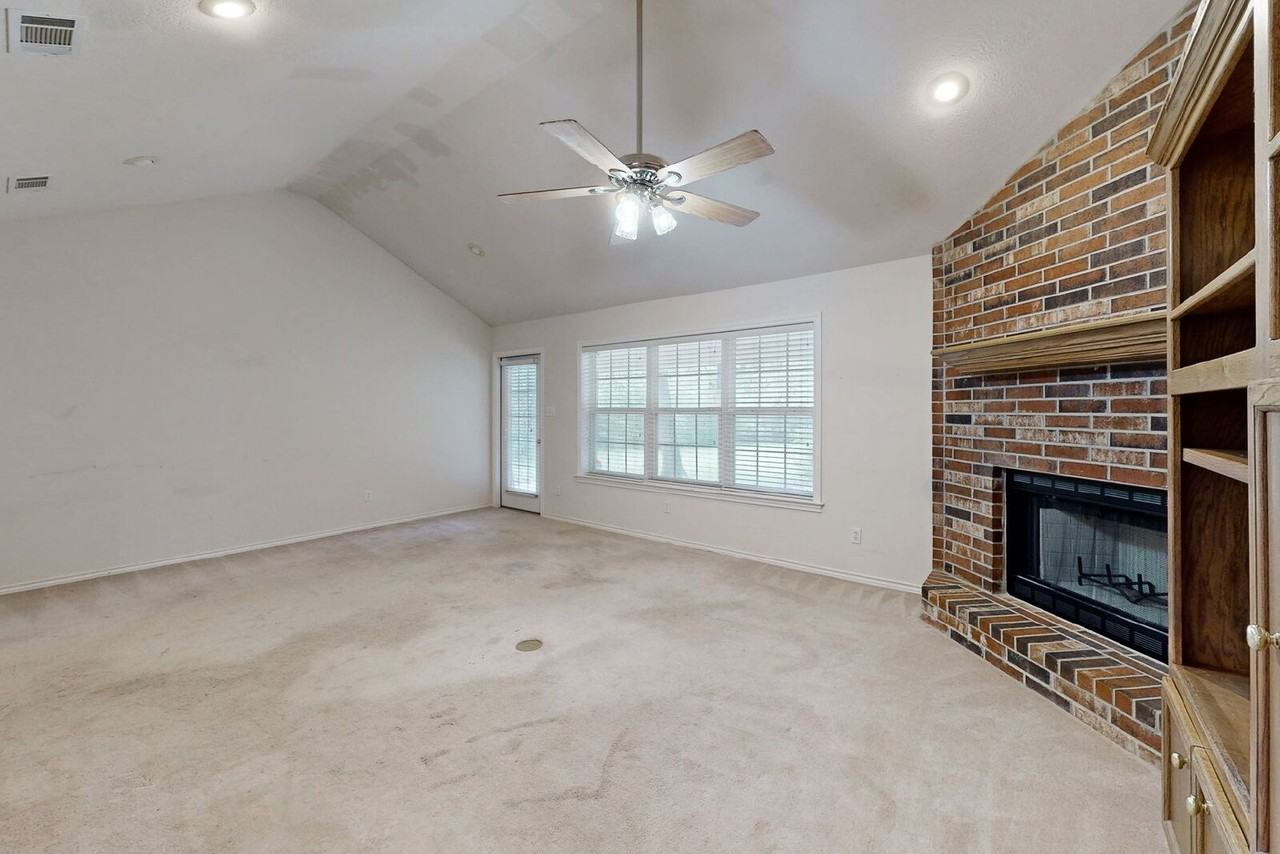 6054 Clay Pit Rd - Photo 7 of 18