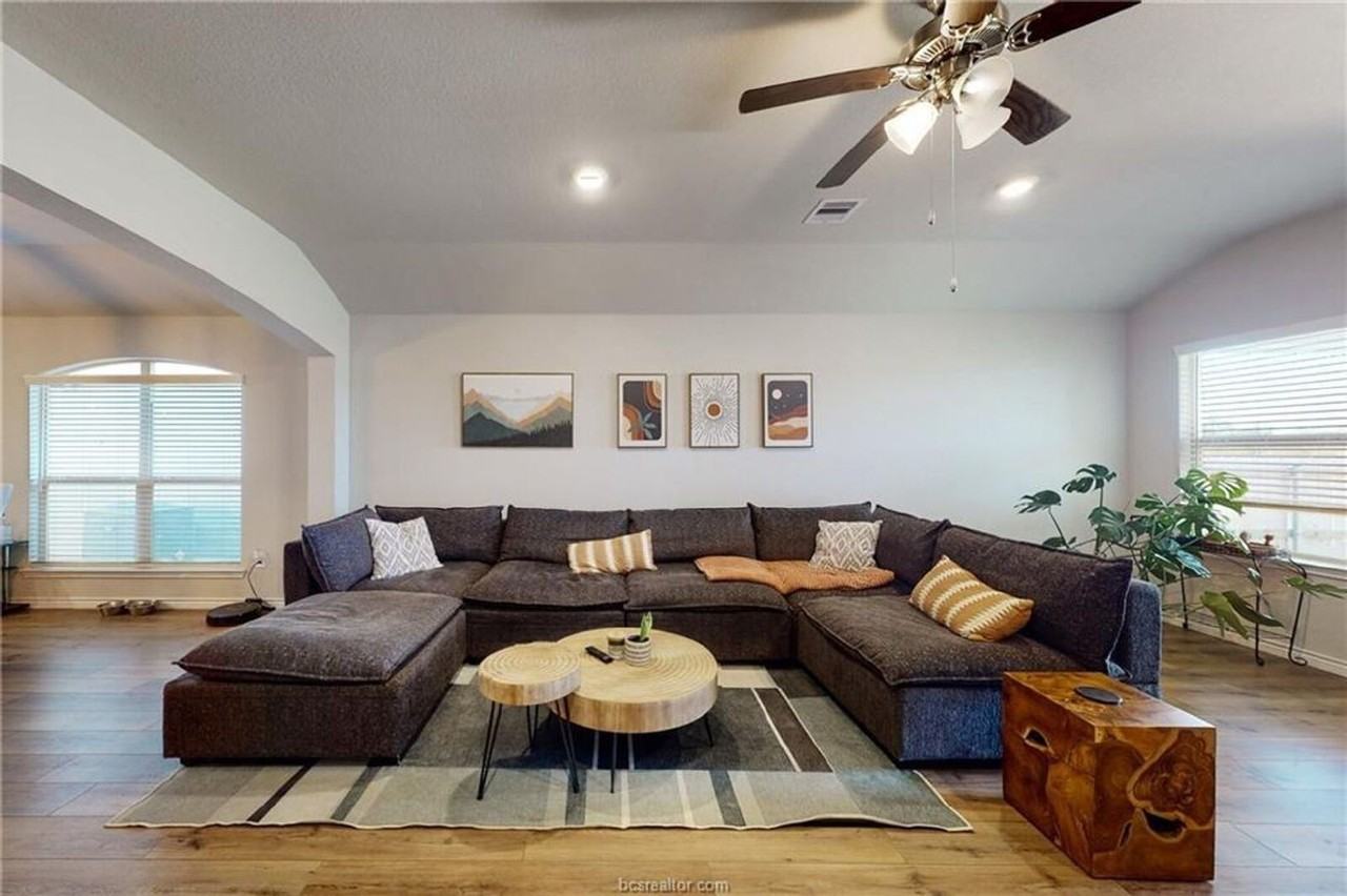 6214 Darlington Ave - Photo 2 of 15