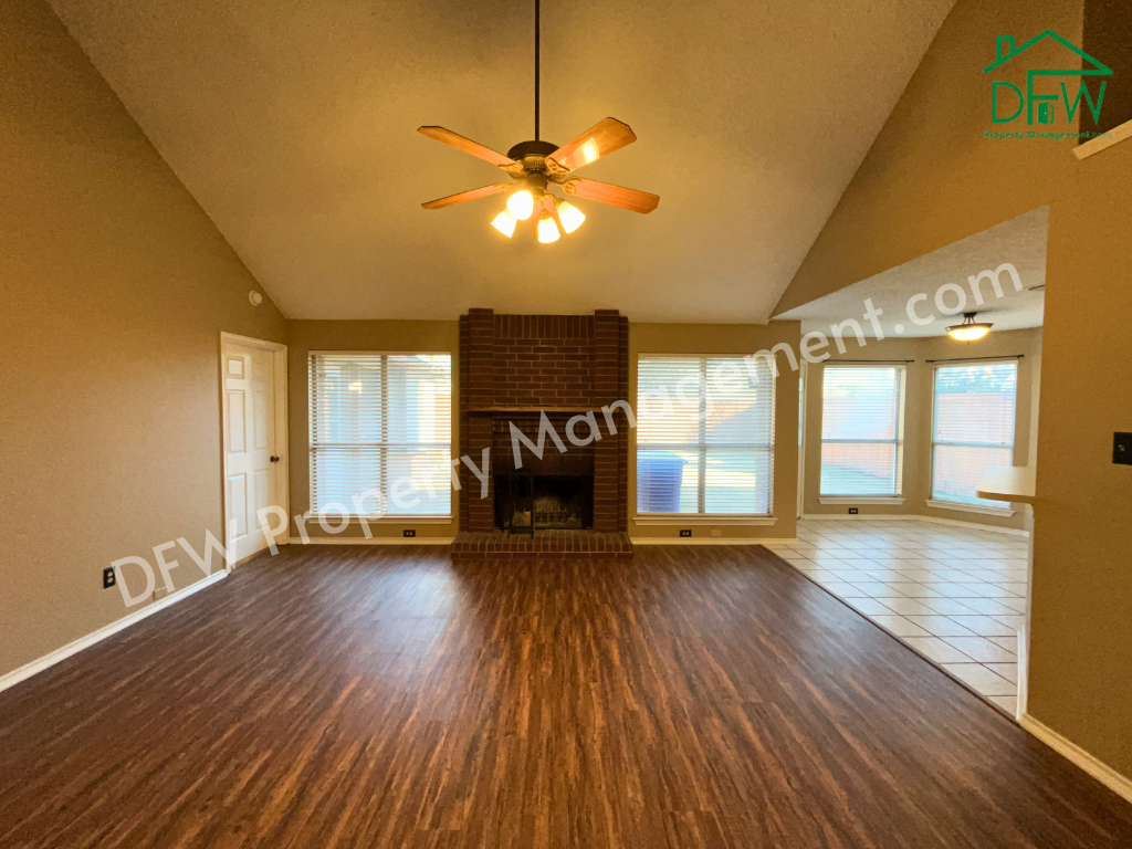 7012 Bernadine Dr - Photo 4 of 40