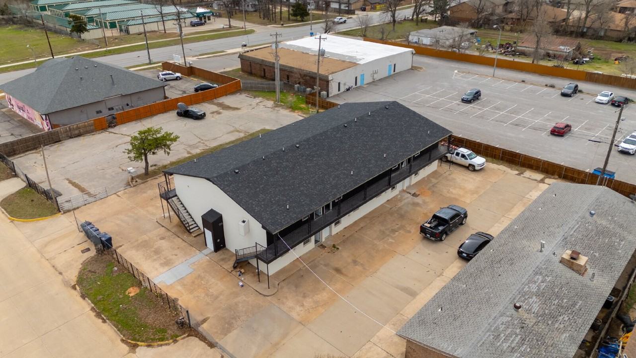 7108 Nw 14th St #8 - Photo 3 of 4