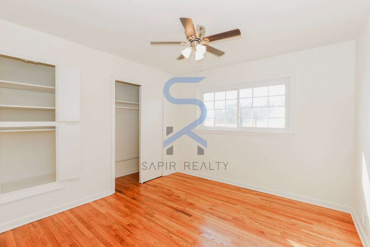 2322 Miriam Ln - Photo 7 of 20