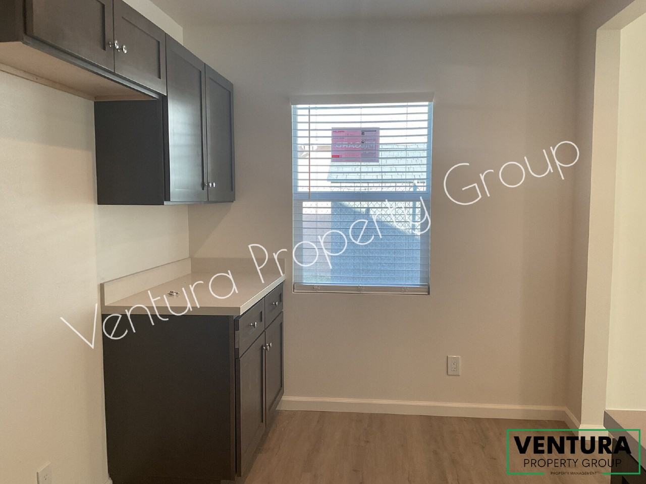 831 S E St - Photo 5 of 18