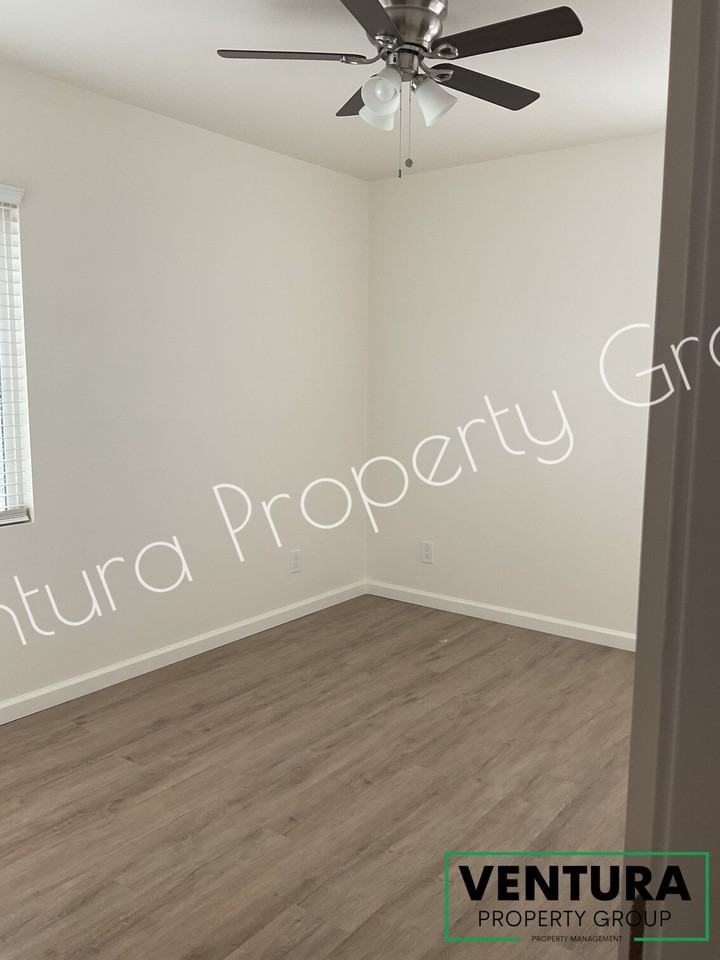 831 S E St - Photo 7 of 18