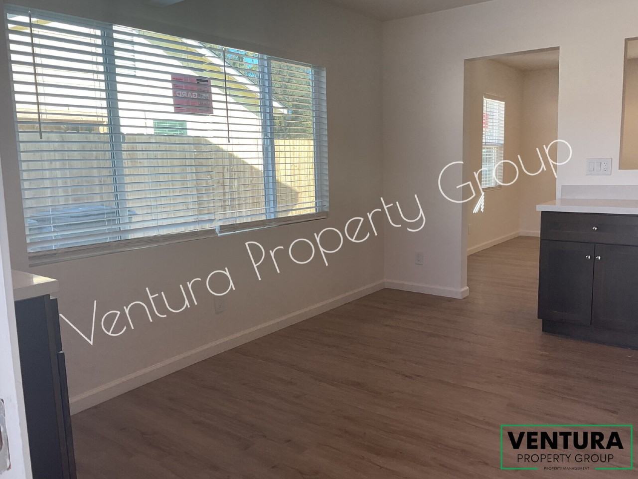 841 S E St - Photo 6 of 18