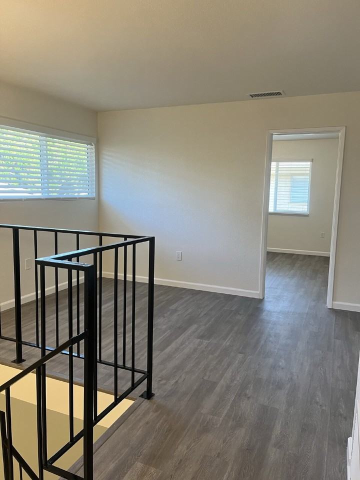 2728 - Photo 5 of 13