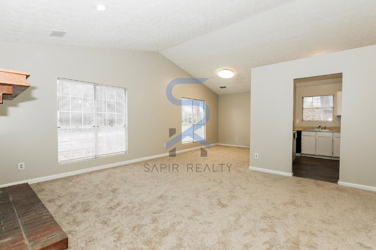 5426 Glen Haven Dr - Photo 4 of 18