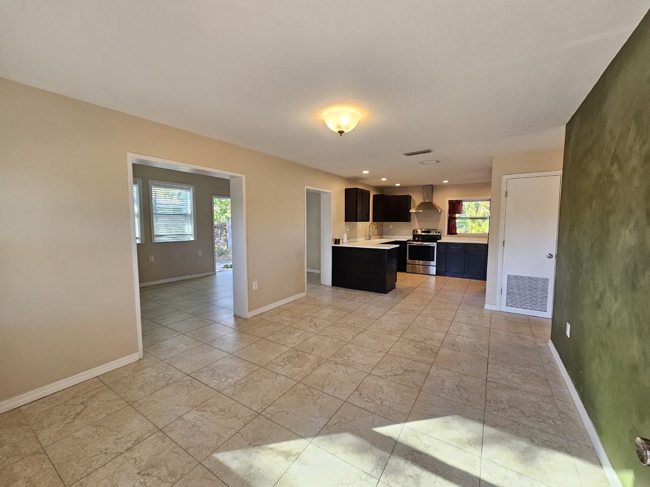 1520 Cunningham Ave - Photo 3 of 12