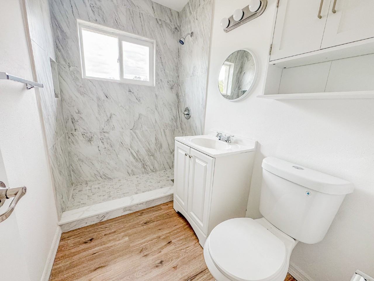 3307 36th Ave W - Photo 5 of 8