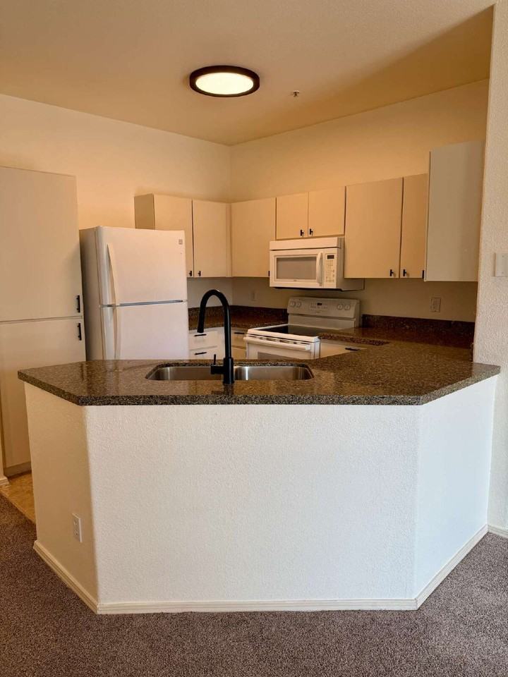 1691 W Canal Cir #1124 - Photo 5 of 18