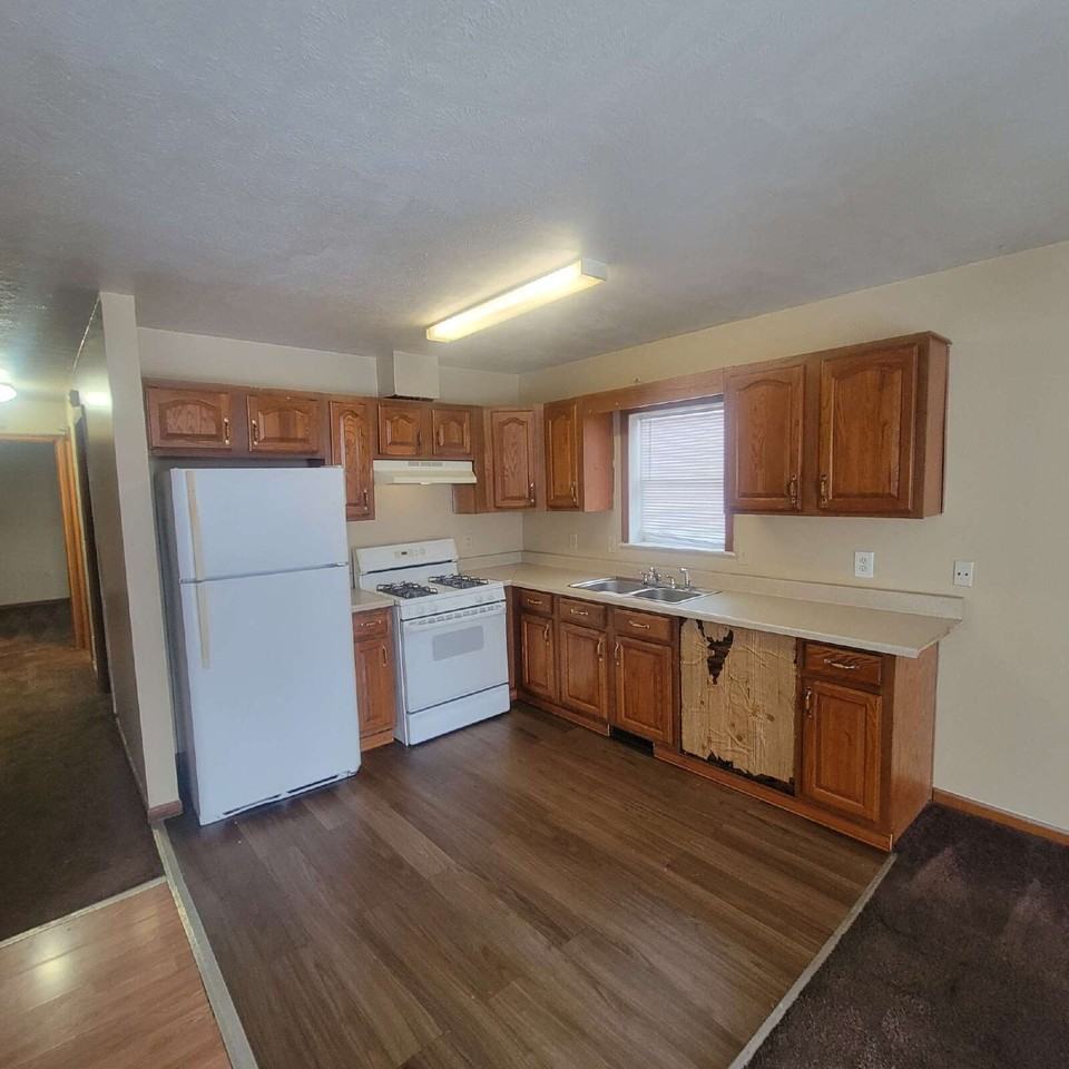 2721 Adams St - Photo 2 of 8