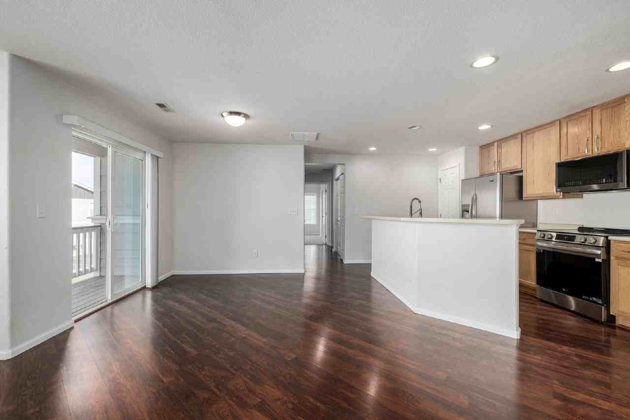 9070 Apache Plume Dr #F - Photo 7 of 28