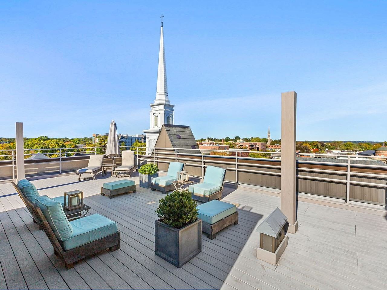 4 Lafayette Ct - Photo 3 of 12