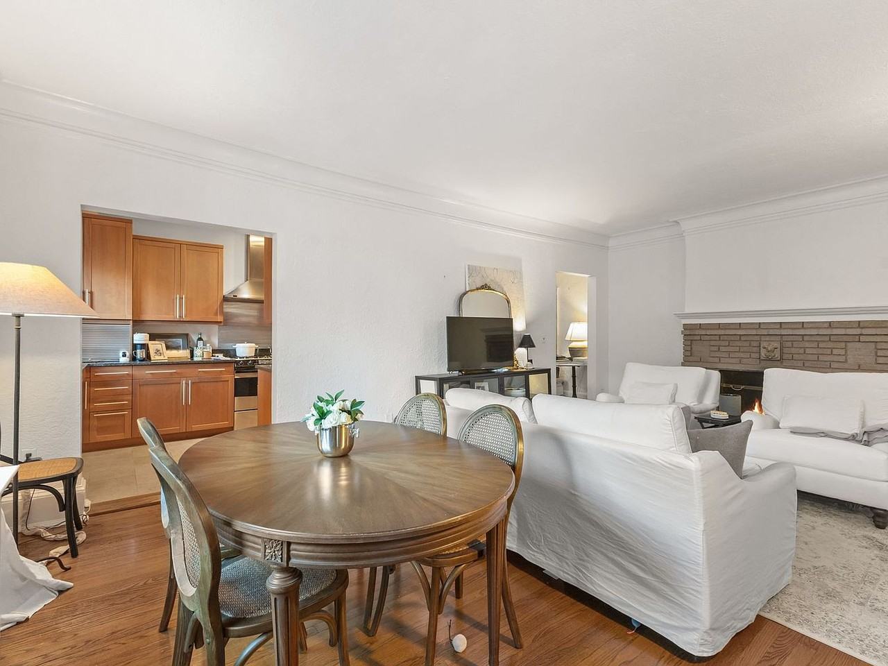 4 Lafayette Ct - Photo 6 of 12