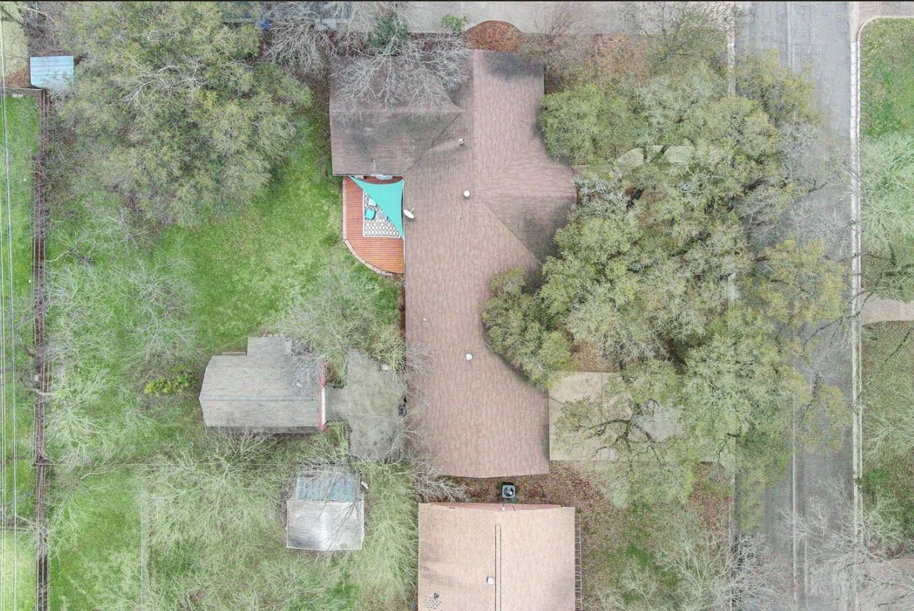 725 Falcon Dr - Photo 6 of 34