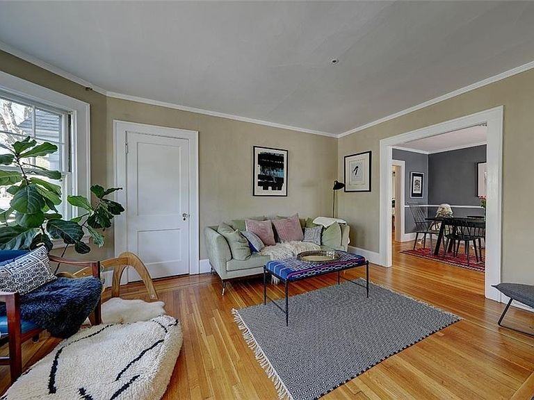 17 Luzon Ave - Photo 3 of 29