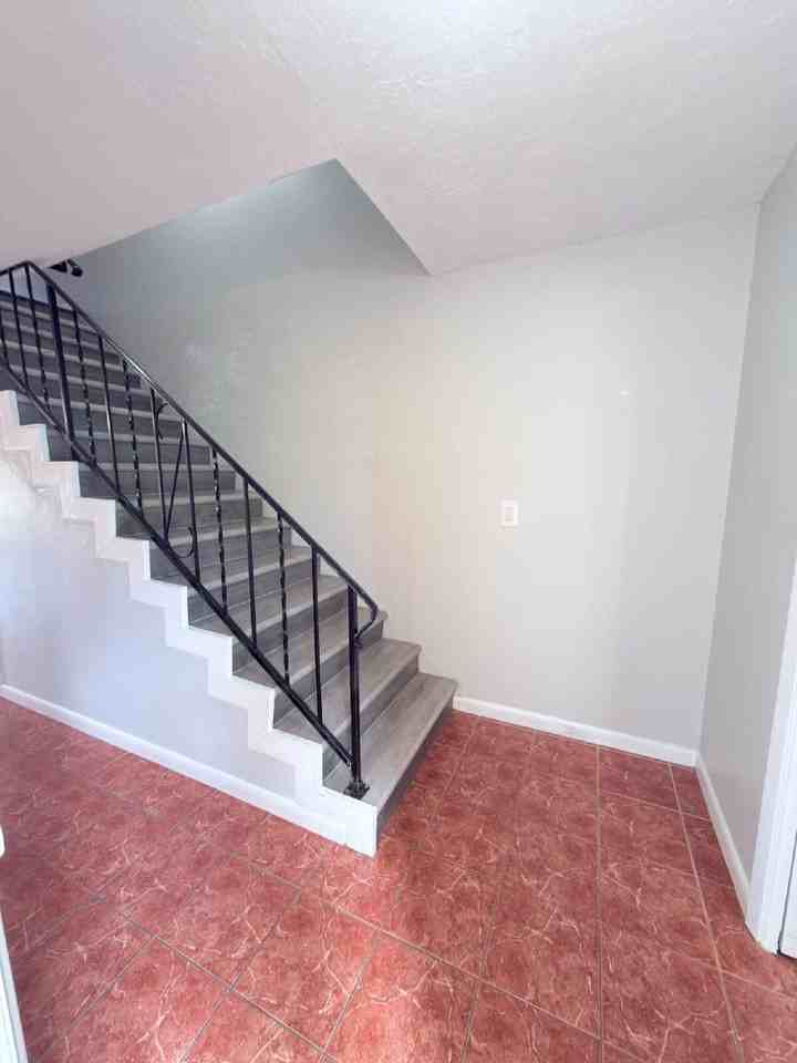 3725 Edgewater Dr - Photo 2 of 24