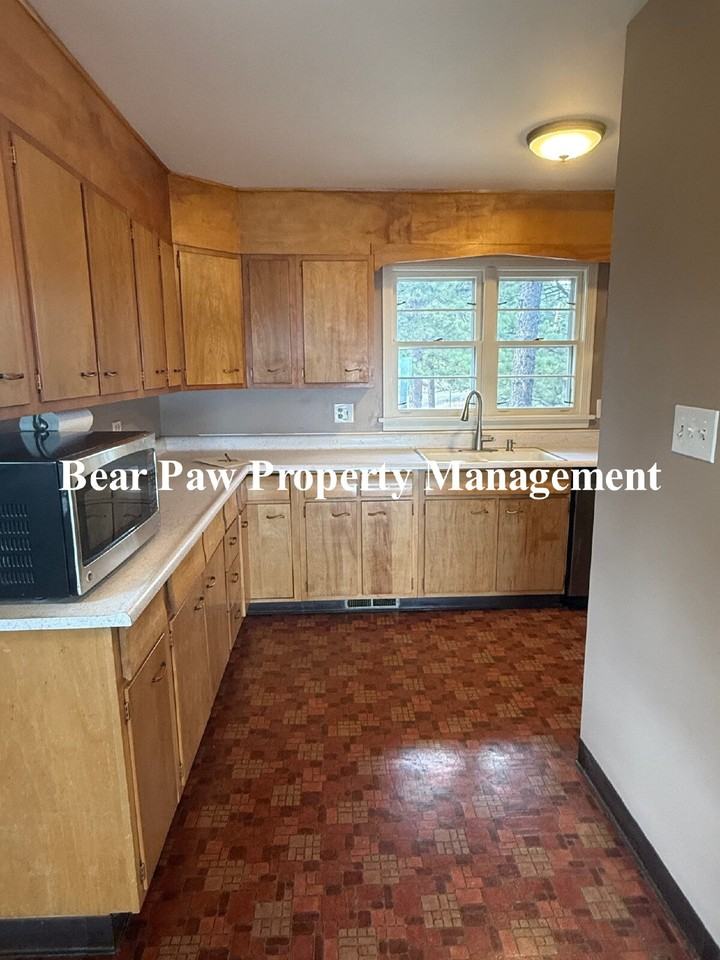 21109 Cedar Lake Rd - Photo 6 of 33