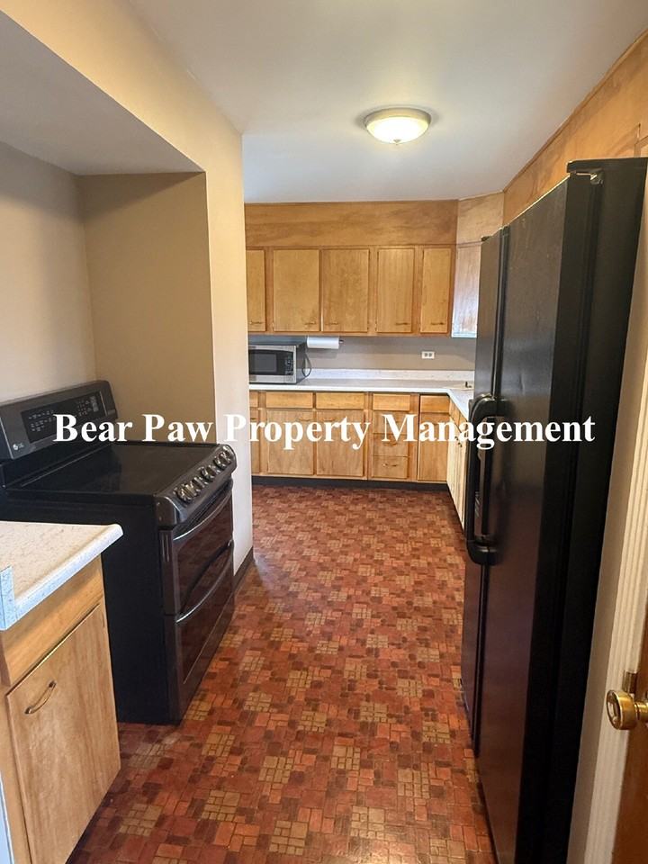 21109 Cedar Lake Rd - Photo 7 of 33