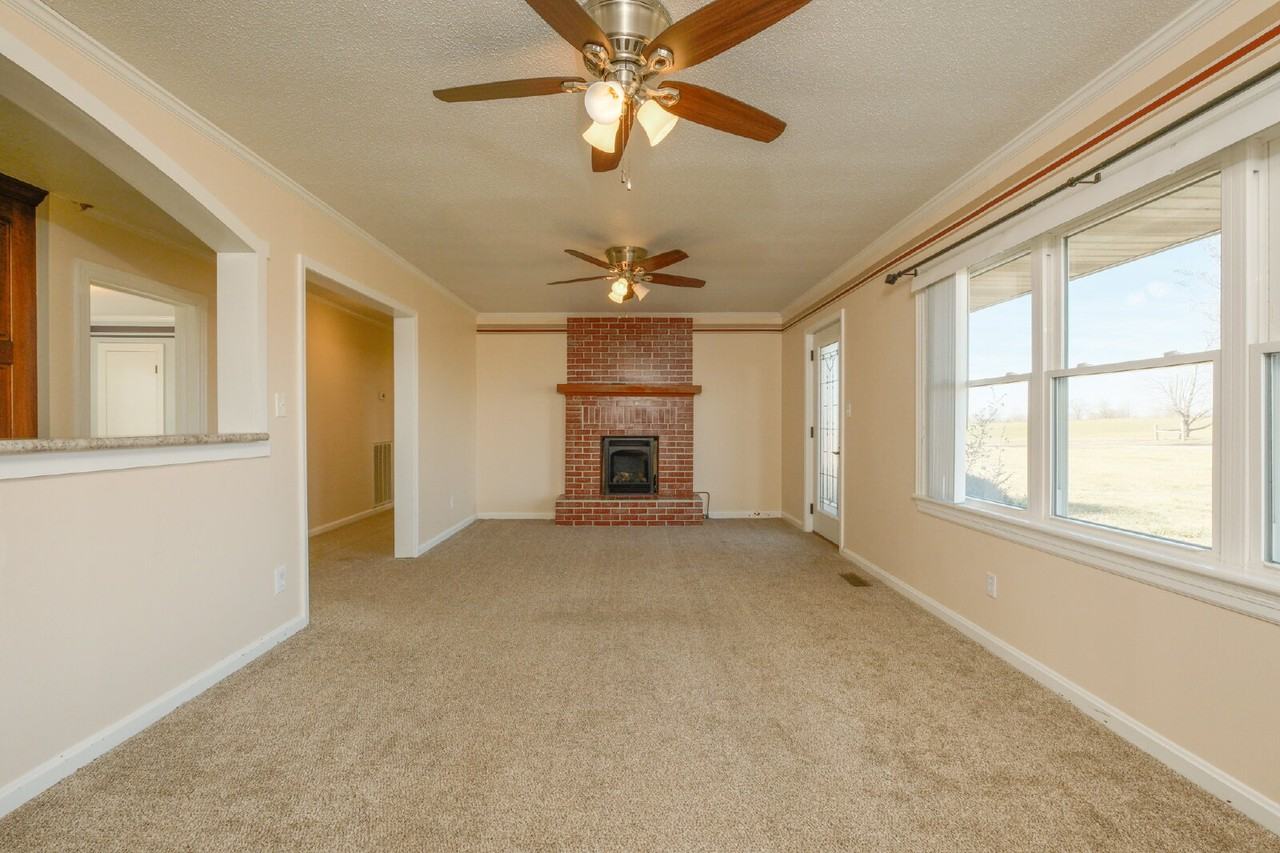 142 China Grove Rd - Photo 3 of 20