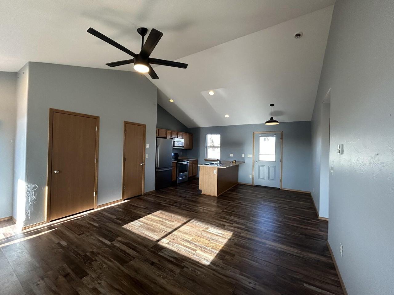 904 Jeanette Pl #4 - Photo 6 of 23