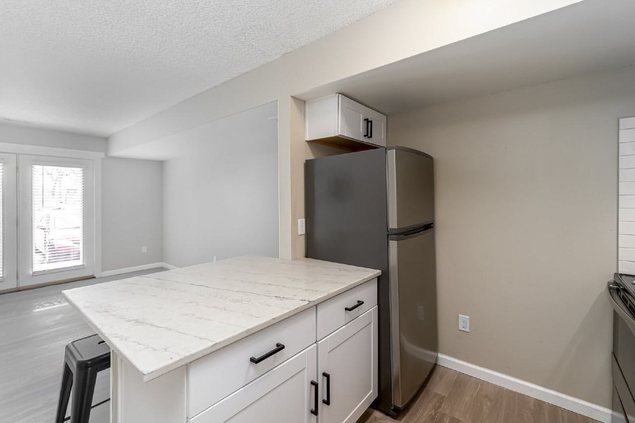 1241 33rd St #A - Photo 7 of 27