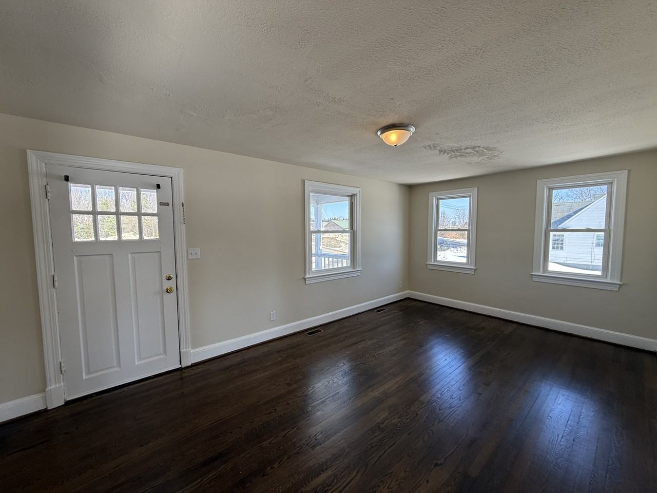 4716 Plank Road - Photo 3 of 37