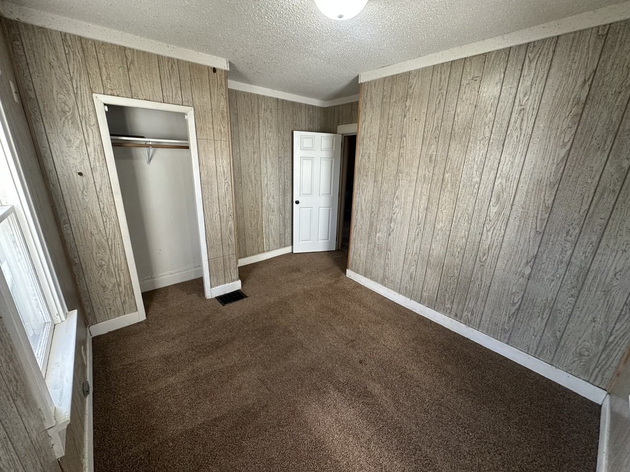 201 N Washington St #201 - Photo 2 of 18