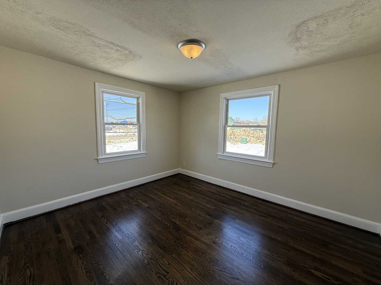 4716 Plank Road - Photo 7 of 37