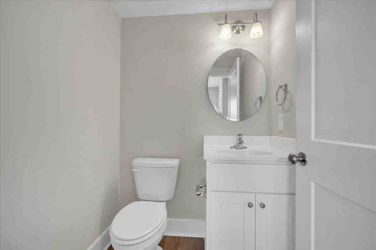 195 Romney St #1 - Photo 6 of 25