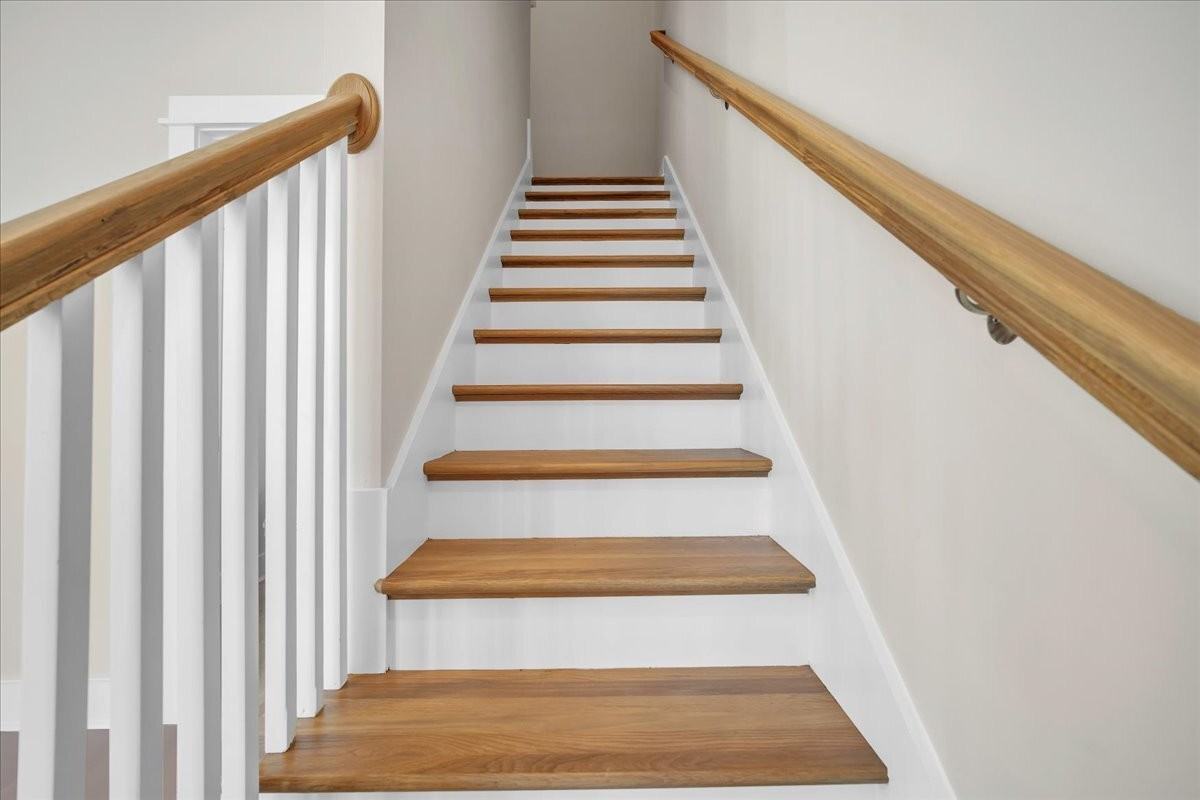 195 Romney St #1 - Photo 4 of 25