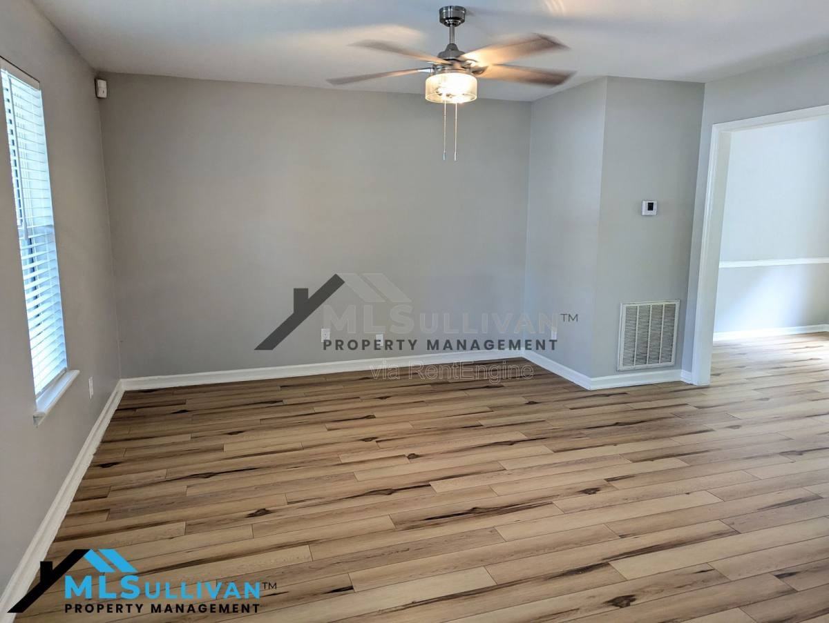 7 Albert Ct - Photo 3 of 10