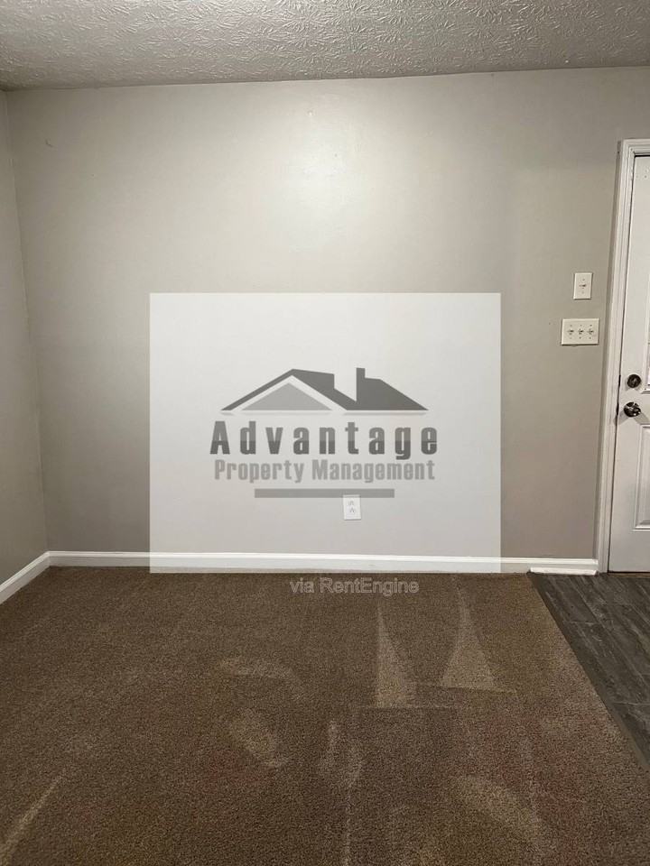 5895 Jonesboro Rd - Photo 4 of 10