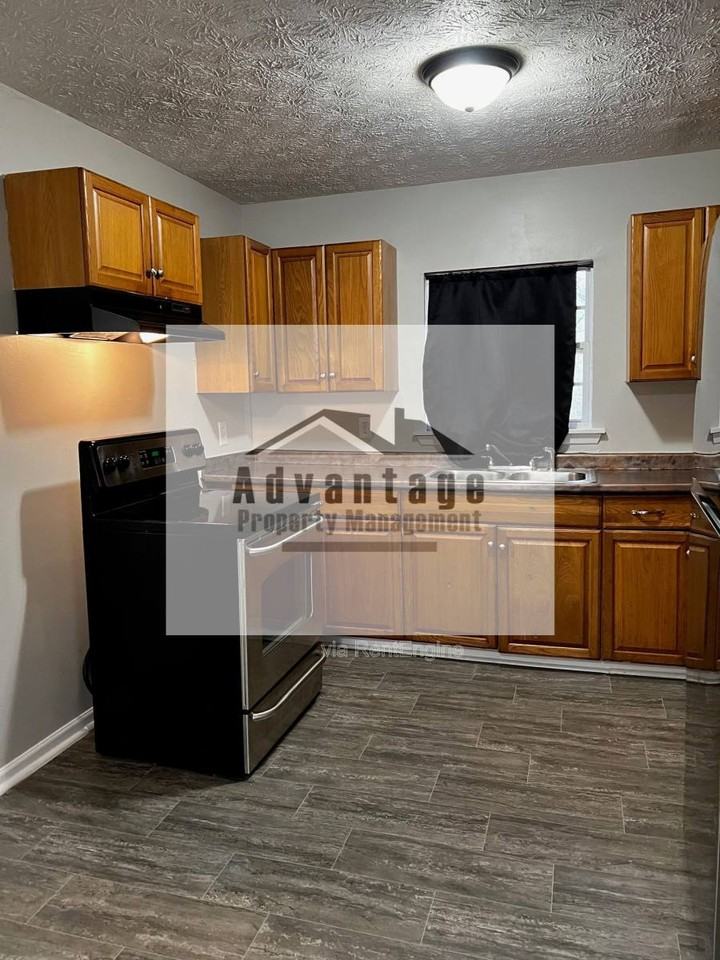 5895 Jonesboro Rd - Photo 5 of 10