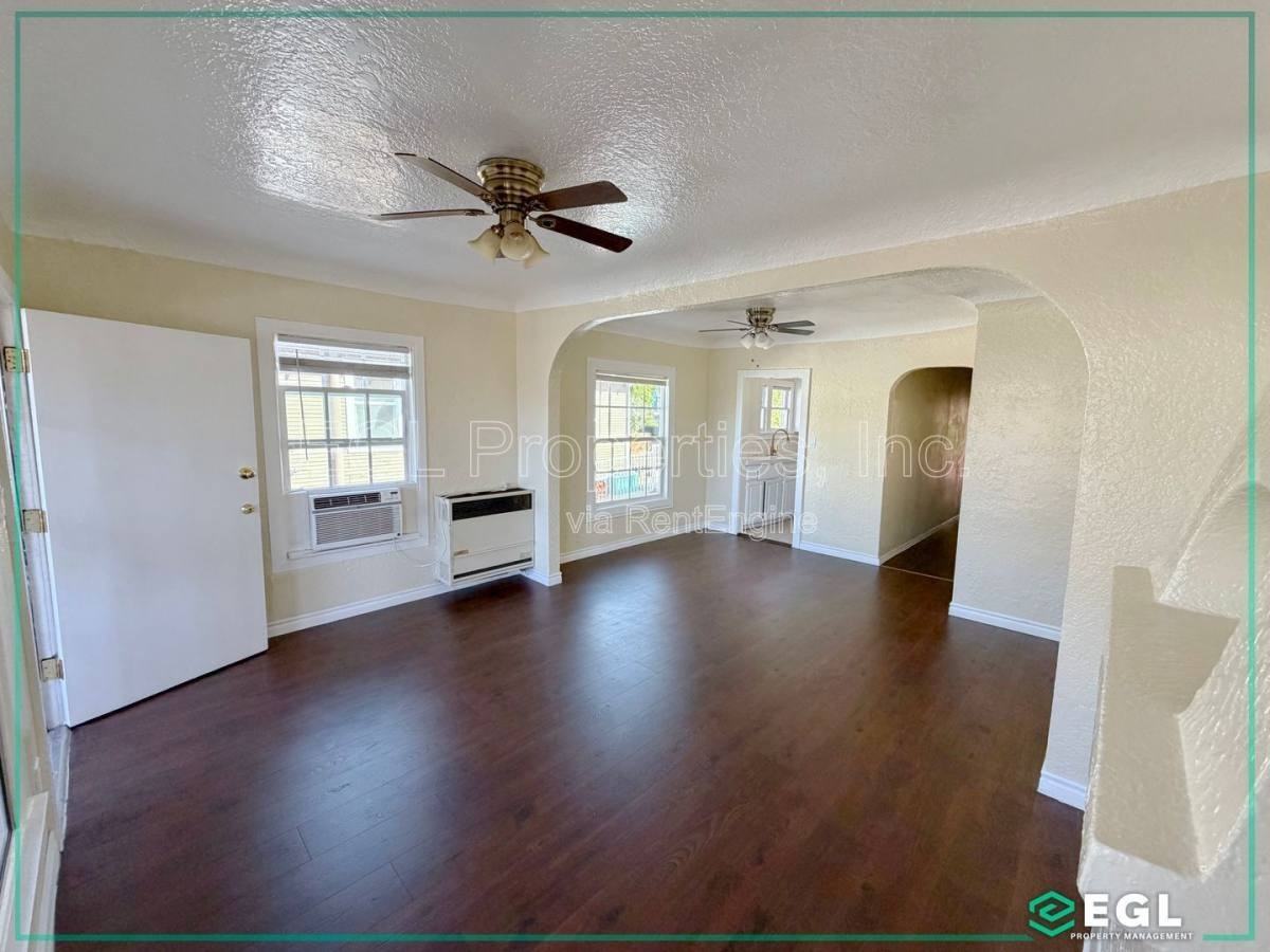 3014 Division St - Photo 2 of 10