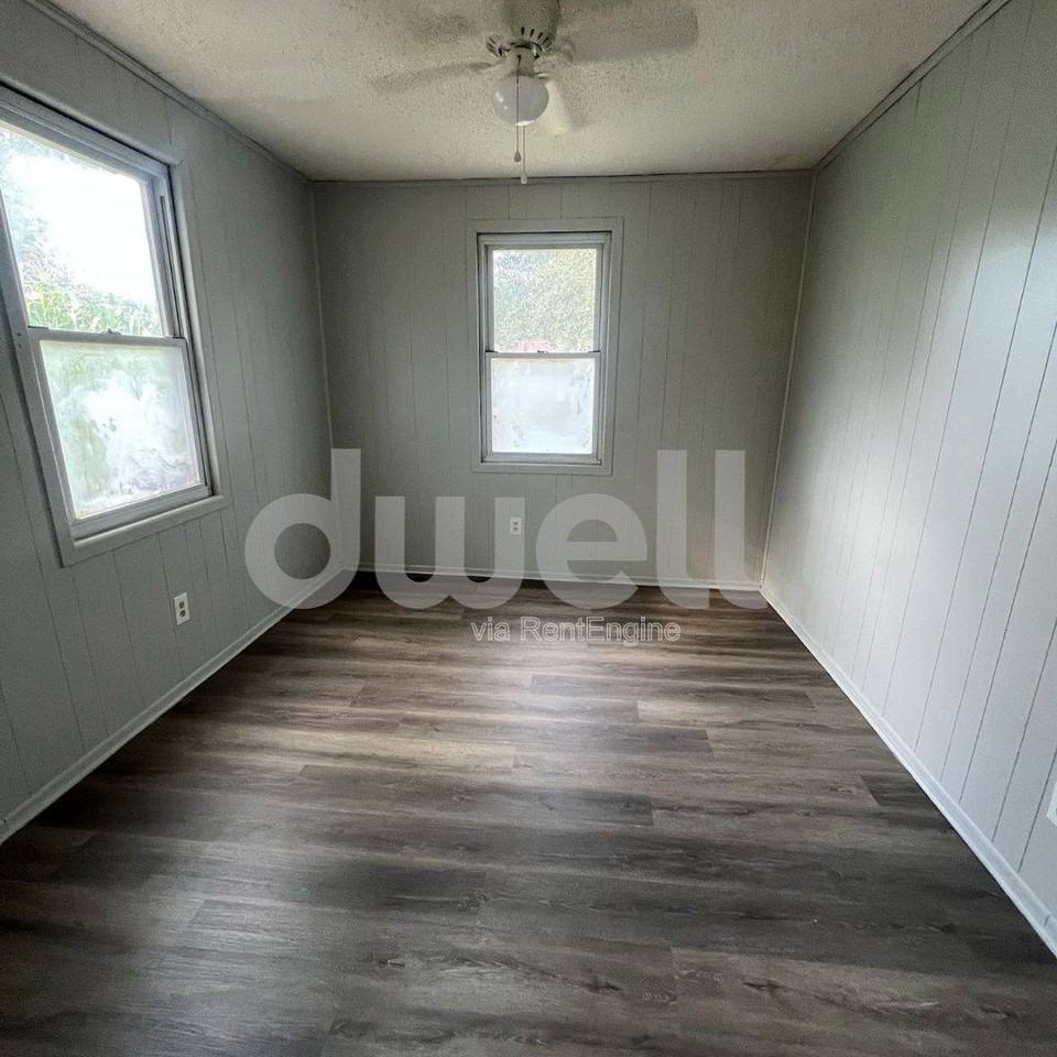 1916 Dabney Dr - Photo 2 of 8