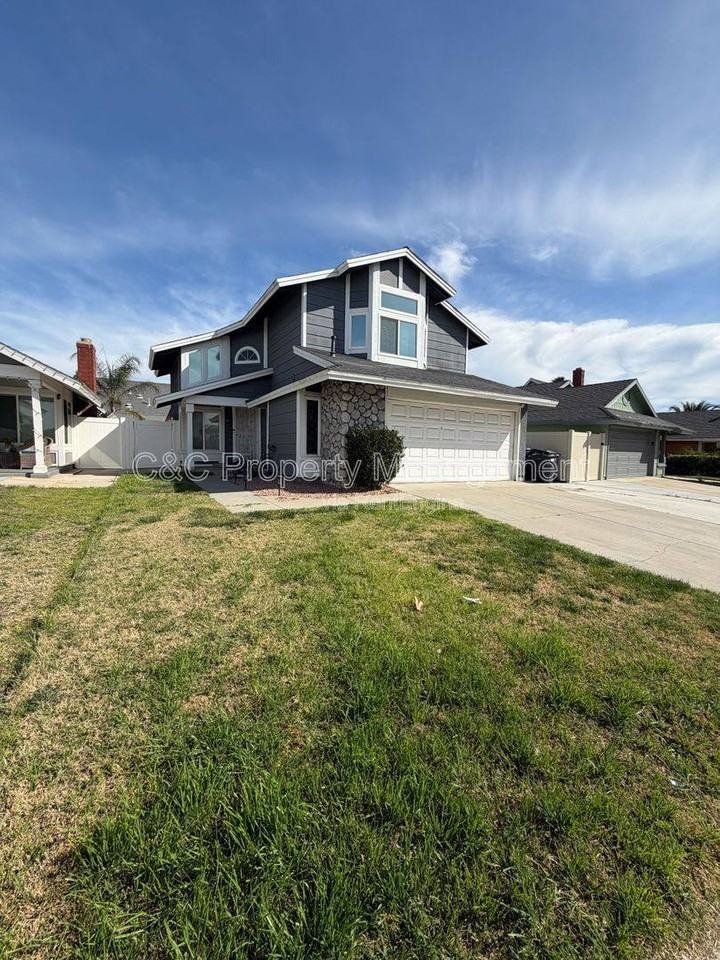 13110 Mohican Dr - Photo 2 of 10