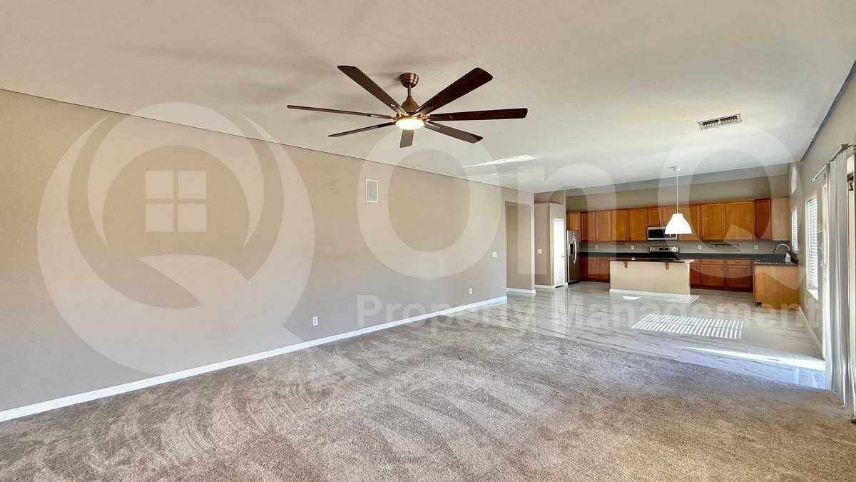 43987 W Maricopa Ave - Photo 6 of 10