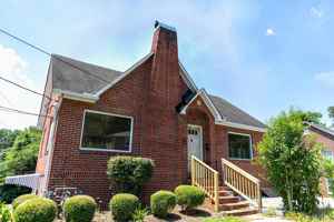 featured image of 213 N Anderson St #A