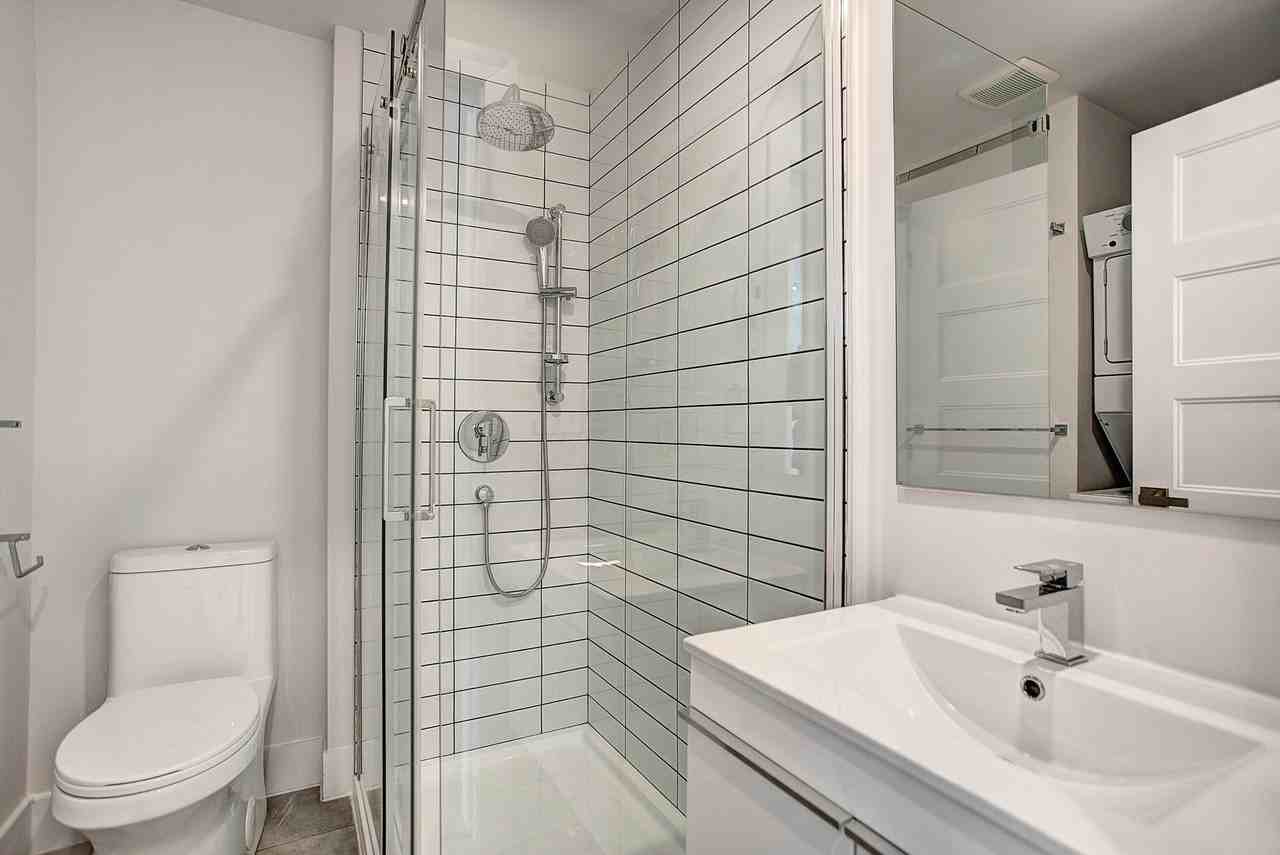 952 Rue Saint-Philippe - Photo 2 of 11