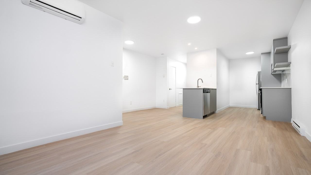 283 Saint-Augustin - Photo 3 of 22