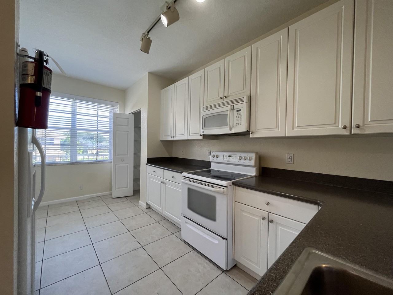 1751 Ne 6th St #543 - Photo 2 of 24
