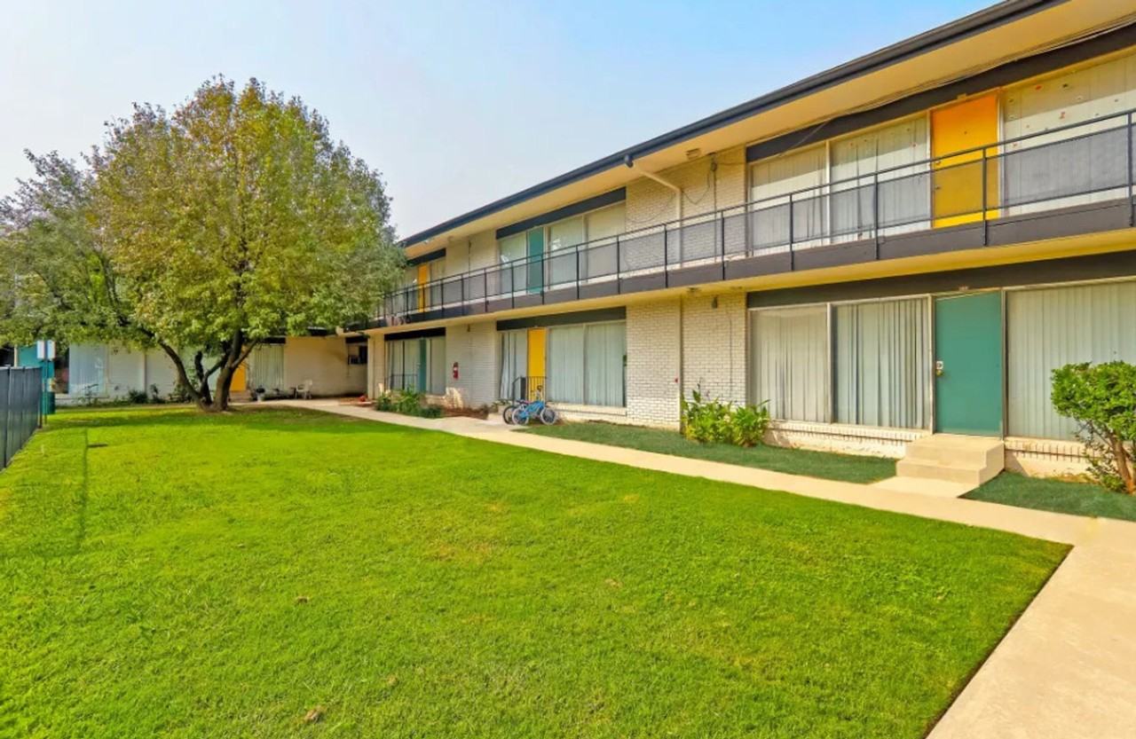 3624 NW 42nd St. - Photo 6 of 19